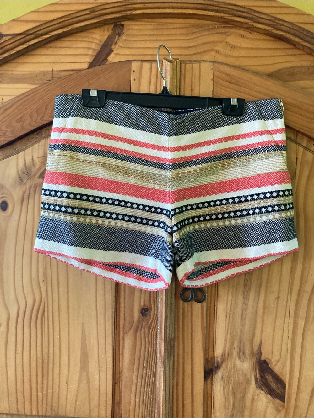 Women's The Limited pink black tan white woven striped cute shorts size 8